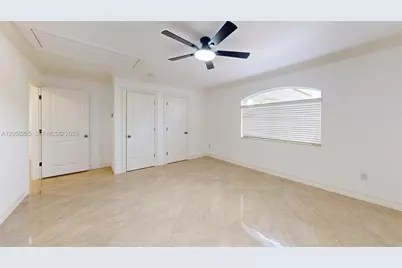 6265 W 10th Ave, Hialeah, FL 33012 - Photo 72