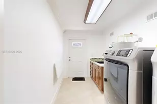 6265 W 10th Ave, Hialeah, FL 33012 - Photo 28