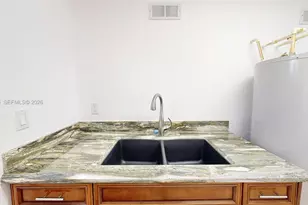 6265 W 10th Ave, Hialeah, FL 33012 - Photo 10
