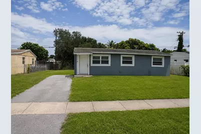 5295 Helene, Palm Beach, FL 33407 - Photo 1