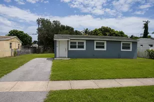 5295 Helene, Palm Beach, FL 33407 - Photo 1