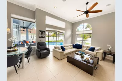 13755 NW 18th Ct, Pembroke Pines, FL 33028 - Photo 4