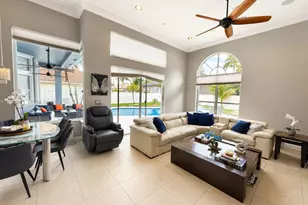 13755 NW 18th Ct, Pembroke Pines, FL 33028 - Photo 4