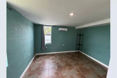 26162 SW 123rd Pl #Rear, Homestead, FL 33032 - Photo 8