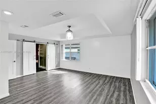 740 E Cypress Pointe Dr E, Pembroke Pines, FL 33027 - Photo 16