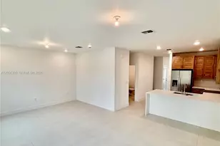 7291 SW 46th St, Davie, FL 33314 - Photo 4