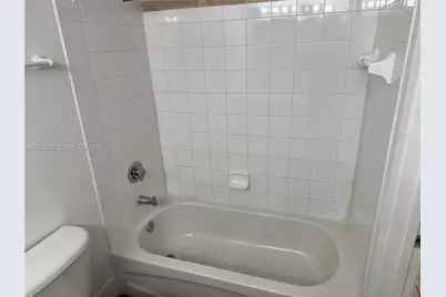 1200 Brickell Bay Dr #2310, Miami, FL 33131 - Photo 8