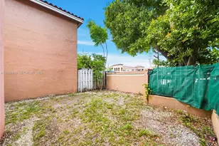 8684 NW 1st St, Miami, FL 33126 - Photo 46
