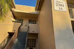 2301 NW 96th Terrace, Pembroke Pines, FL 33024 - Photo 2