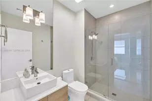 10201 E Bay Harbor Dr, Bay Harbor Islands, FL 33154 - Photo 32