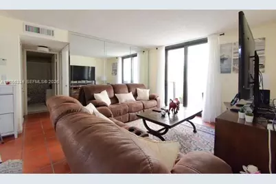1621 Collins Ave #205, Miami Beach, FL 33139 - Photo 18