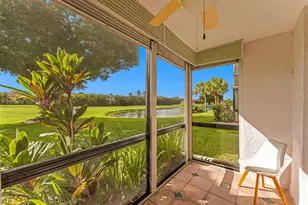 9811 N Hollybrook Lake Dr, Pembroke Pines, FL 33025 - Photo 2