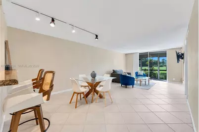 9811 N Hollybrook Lake Dr #103, Pembroke Pines, FL 33025 - Photo 6