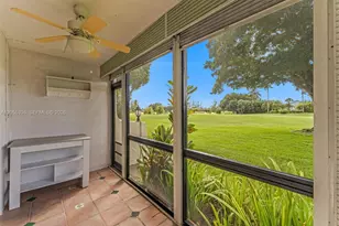 9811 N Hollybrook Lake Dr, Pembroke Pines, FL 33025 - Photo 22
