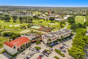9811 N Hollybrook Lake Dr, Pembroke Pines, FL 33025 - Photo 26