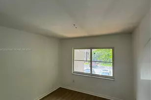 9050 NW 28th St, Coral Springs, FL 33065 - Photo 10