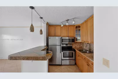 48 Mansfield B #48, Boca Raton, FL 33434 - Photo 6