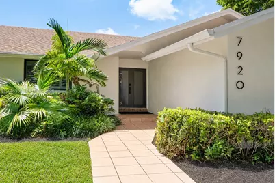 7920 SW 172nd Ter, Palmetto Bay, FL 33157 - Photo 2