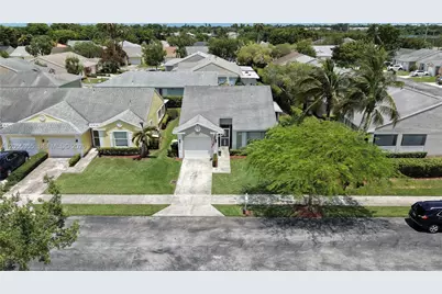 715 SE 22nd Ln, Homestead, FL 33033 - Photo 18