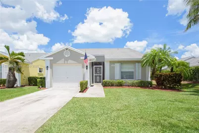 715 SE 22nd Ln, Homestead, FL 33033 - Photo 1