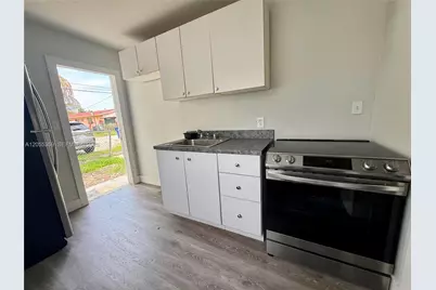 2237 Wilson St #C, Hollywood, FL 33020 - Photo 14