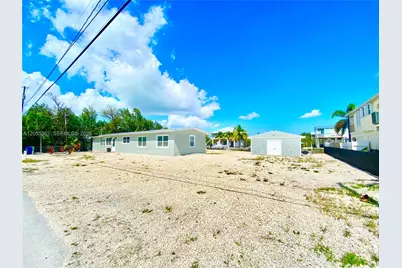 133 Indies Rd, Lower Sugarloaf Key, FL 33042 - Photo 2