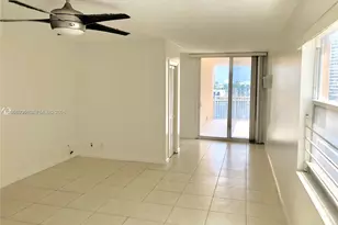 121 Golden Isles Dr, Hallandale Beach, FL 33009 - Photo 4
