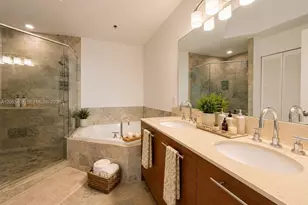 2641 N Flamingo Rd, Sunrise, FL 33332 - Photo 12