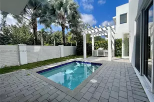 10250 NW 74th Terrace, Doral, FL 33178 - Photo 14