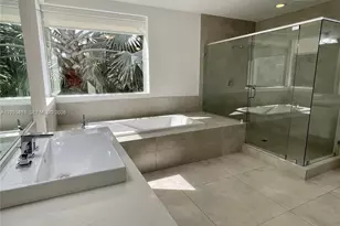10250 NW 74th Terrace, Doral, FL 33178 - Photo 18