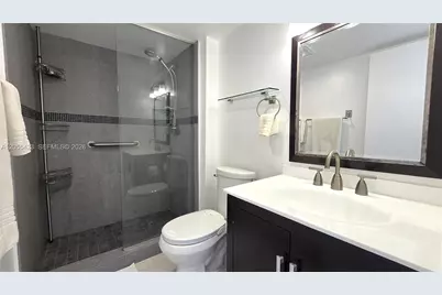 3731 N Country Club Dr #1825, Aventura, FL 33180 - Photo 22