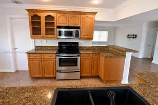1911 NW 37th St, Oakland Park, FL 33309 - Photo 4