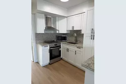 101 SE 4th Ave #6, Hallandale Beach, FL 33009 - Photo 1