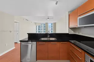 253 NE 2nd St, Miami, FL 33132 - Photo 8
