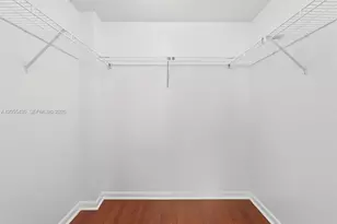 253 NE 2nd St, Miami, FL 33132 - Photo 16