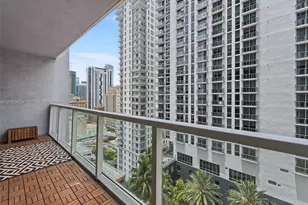 253 NE 2nd St, Miami, FL 33132 - Photo 18