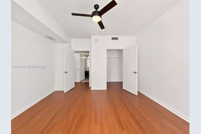253 NE 2nd St #1804, Miami, FL 33132 - Photo 6