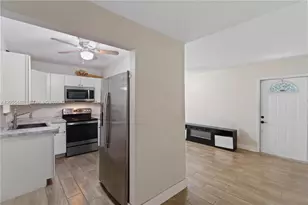 6109 SW 40th Ct, Miramar, FL 33023 - Photo 4