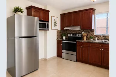 1521 W 42nd Pl #18, Hialeah, FL 33012 - Photo 6