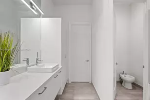 8143 NW 47th Terrace, Doral, FL 33166 - Photo 36