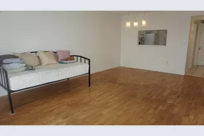 1100 Colony Point Cir #206, Pembroke Pines, FL 33026 - Photo 8