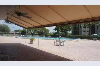 1100 Colony Point Cir #206, Pembroke Pines, FL 33026 - Photo 34