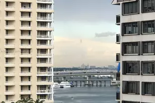 520 Brickell Key Dr, Miami, FL 33131 - Photo 2