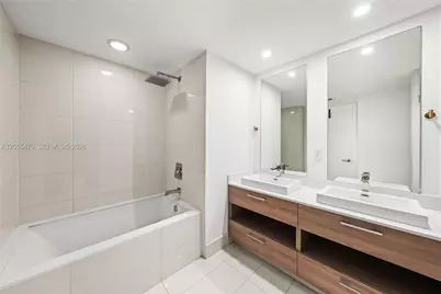 1300 S Miami Ave #3303, Miami, FL 33130 - Photo 12
