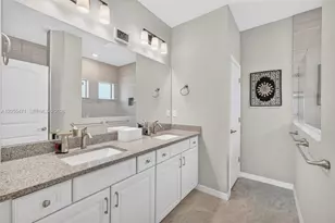 4460 Gramercy Dr, Oakland Park, FL 33309 - Photo 26