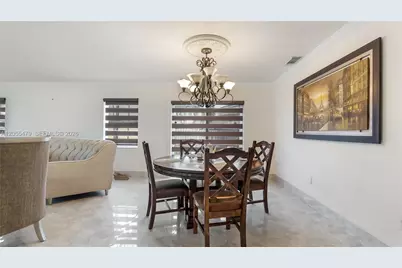 7733 NW 192 St, Hialeah, FL 33015 - Photo 6