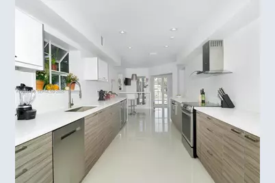 1365 Daytonia Rd, Miami Beach, FL 33141 - Photo 16