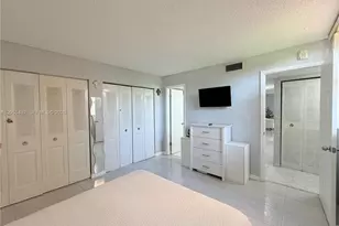 9410 W Flagler St, Miami, FL 33174 - Photo 8