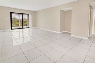 9370 SW 8th St, Boca Raton, FL 33428 - Photo 6