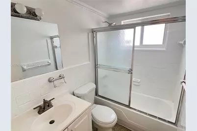 1057 SW 7th St #1, Miami, FL 33130 - Photo 6